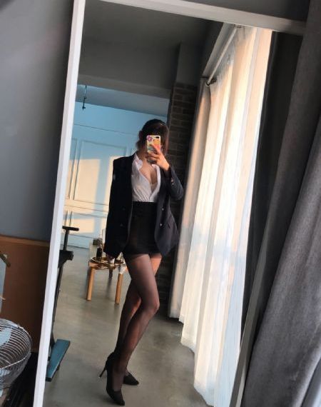 趴桌子上比躺着容易入睡_剧情片高清免费观看